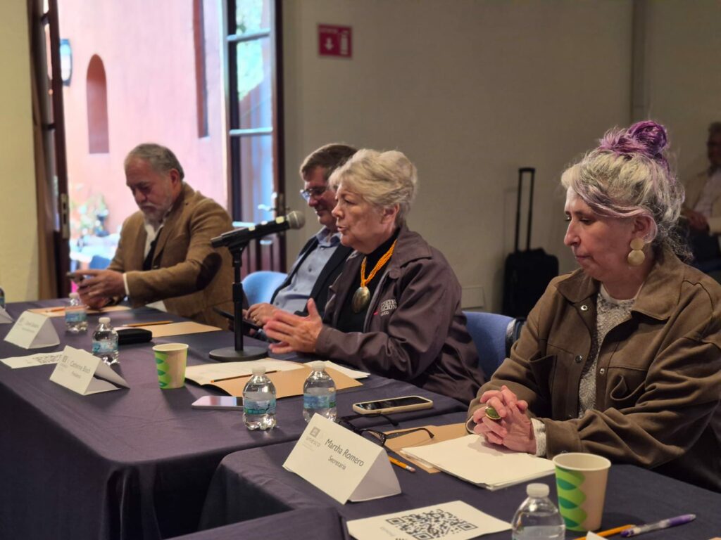 De dercha a izquierda: Martha Elena Romero, Catherine Bloch, Daniel Sanabria y Baltazar Brito, mesa directiva saliente. 